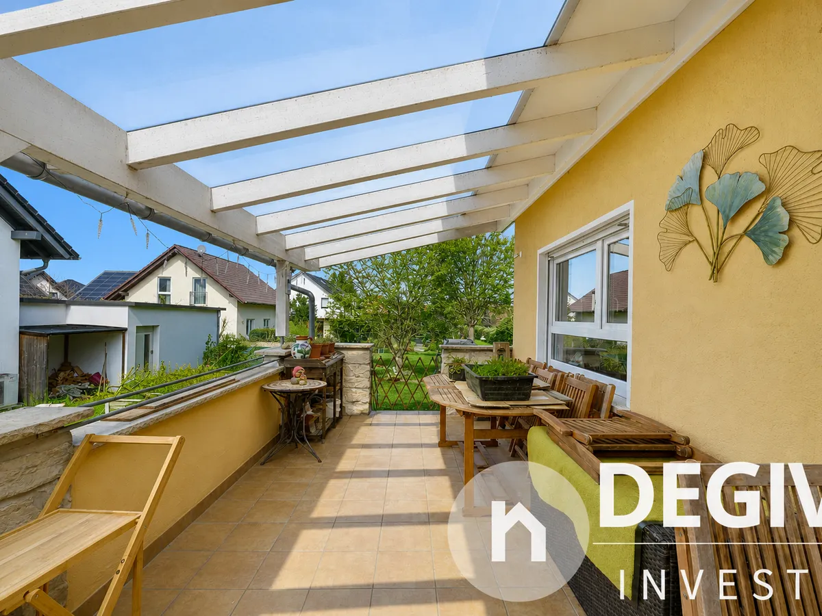 Terrasse mit Blick ins Grüne