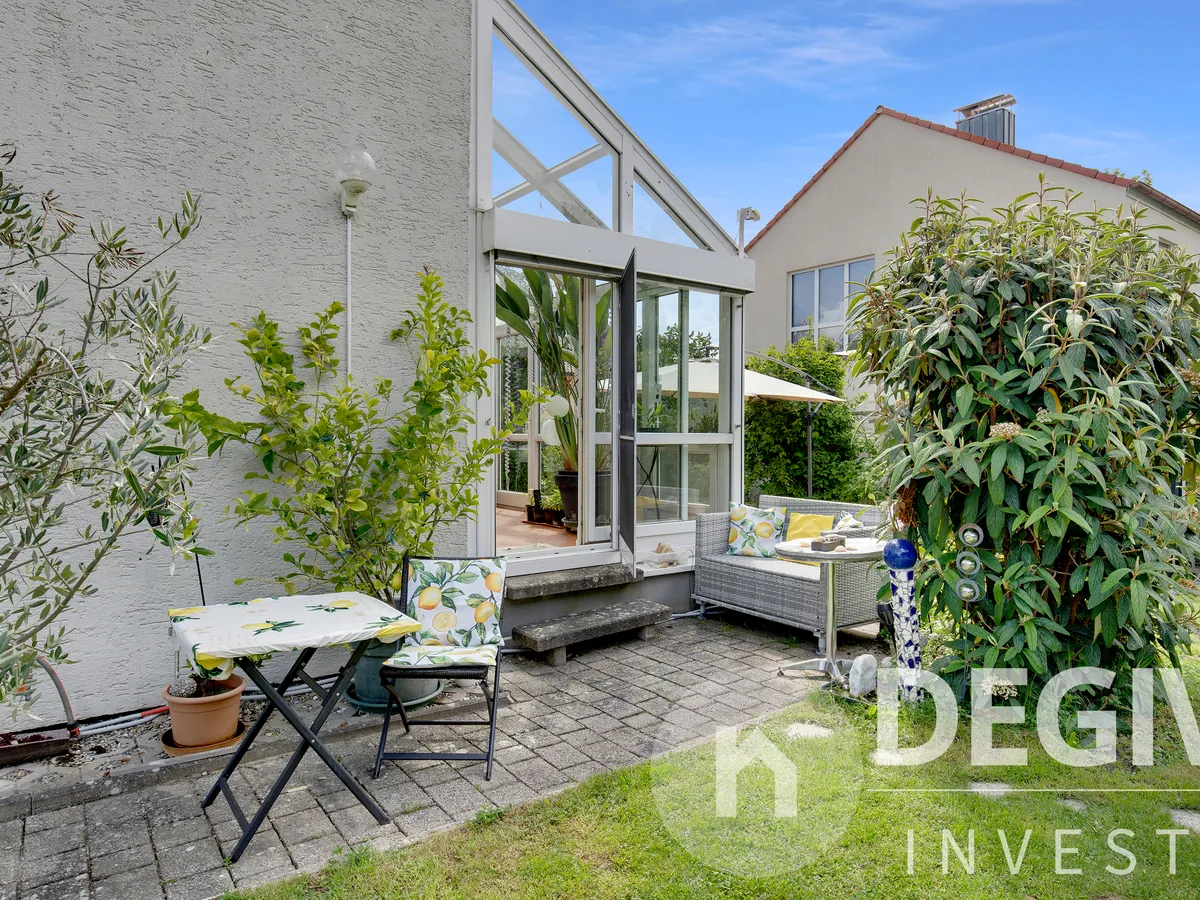 Garten mit Zugang zum Wintergarten