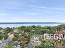 So nah ist es zum See