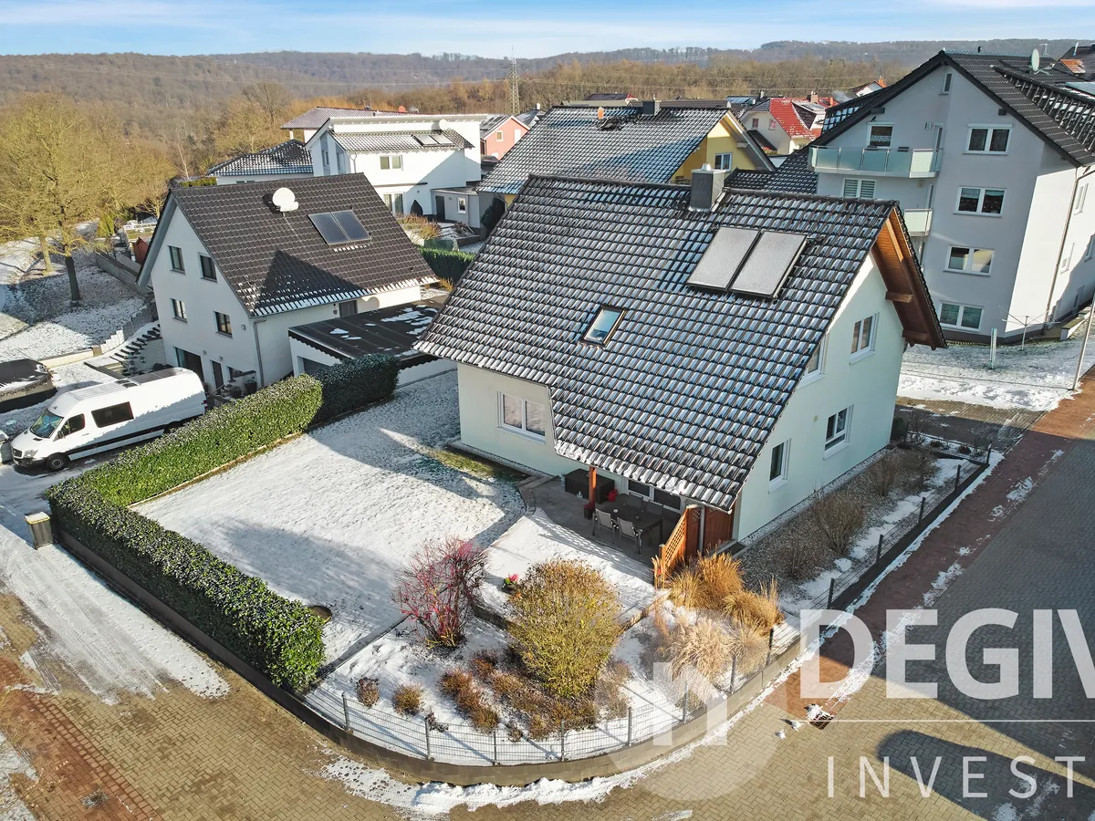 Luftaufnahme mit Garten