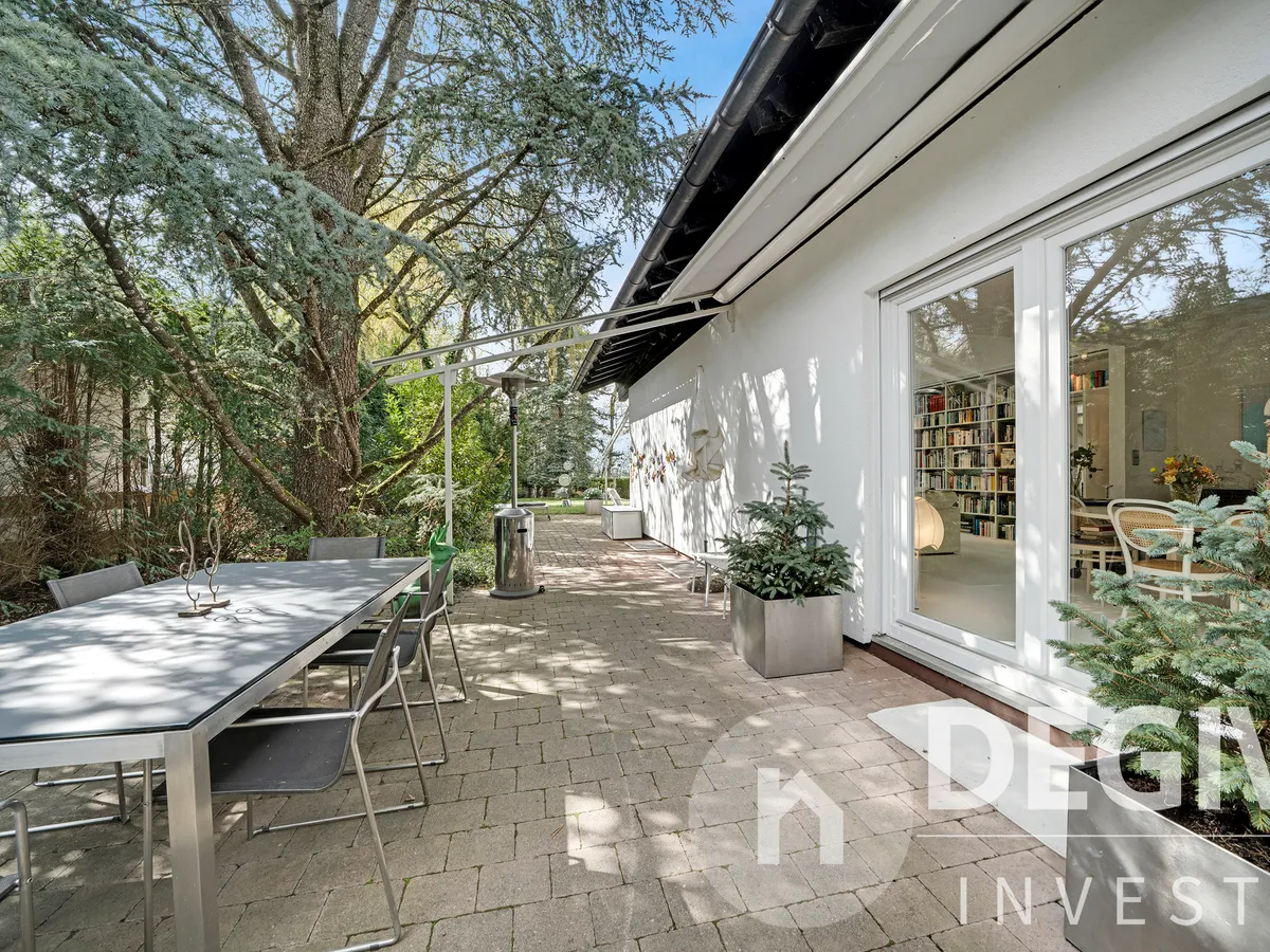 Terrasse vor Anbau