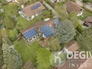 Luftansicht mit Photovoltaik