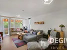 Wohnzimmer, Blick zum Balkon