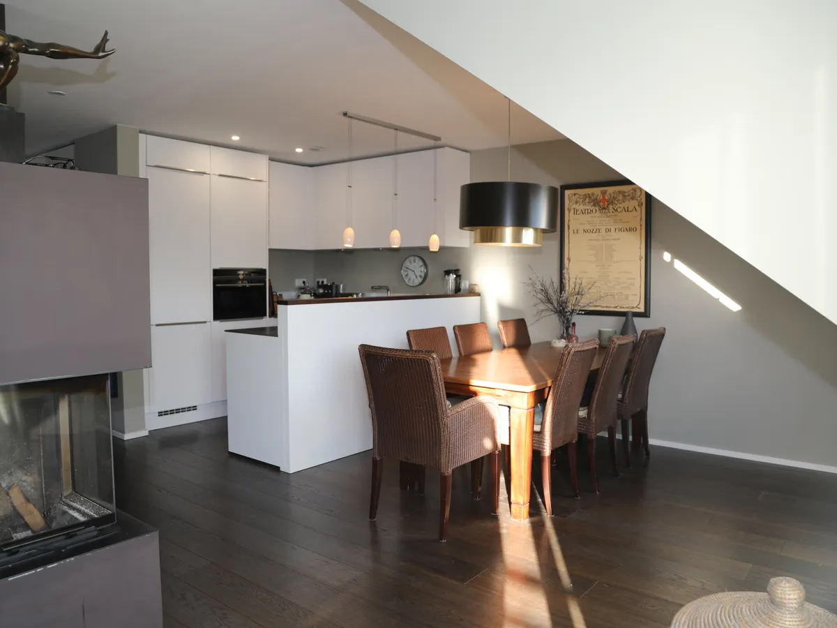 Küche mit Essbereich