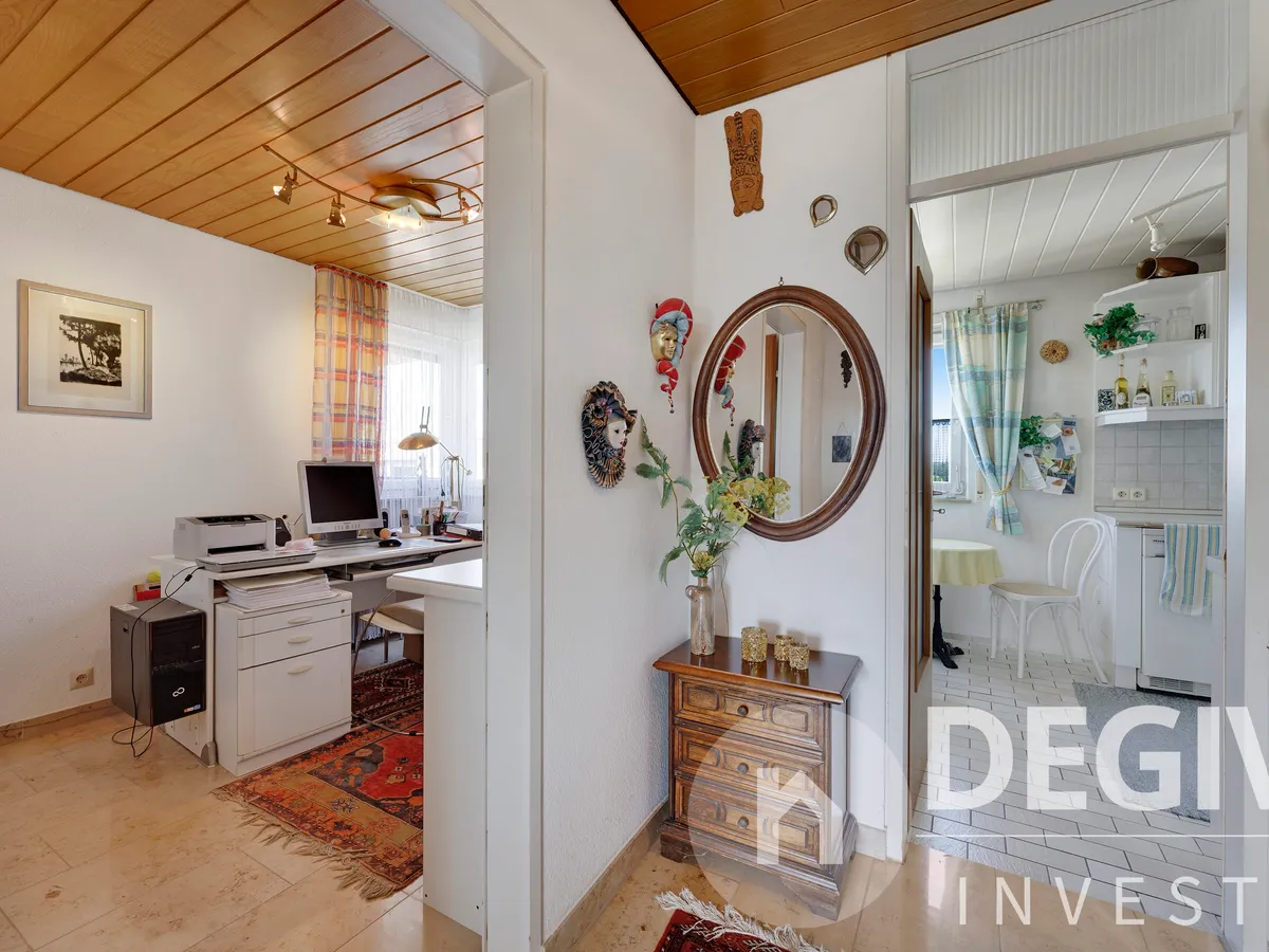 Blick in Arbeits/Kinderzimmer