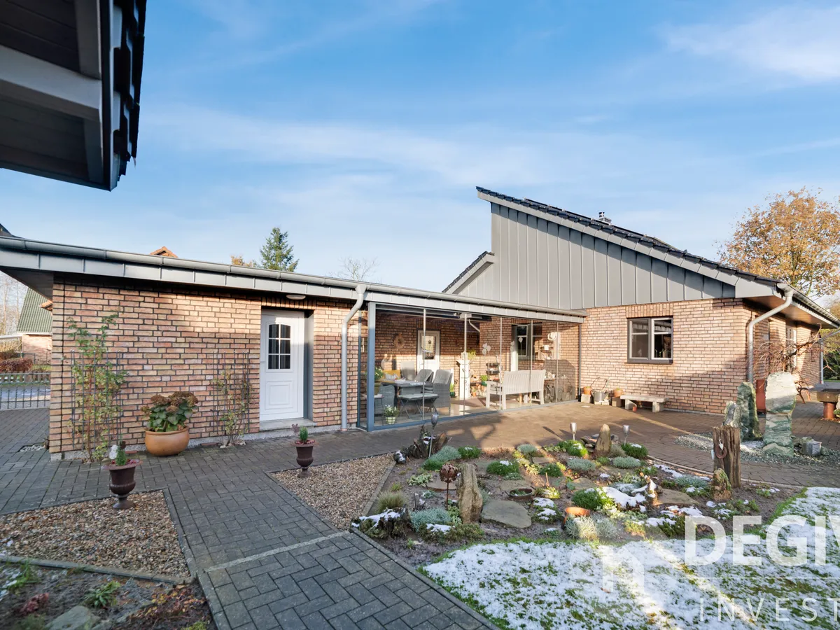 Gartenseite Haus