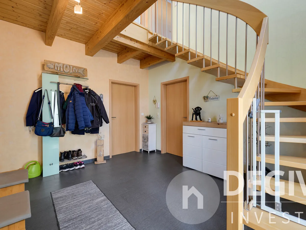 Diele mit Aufgang