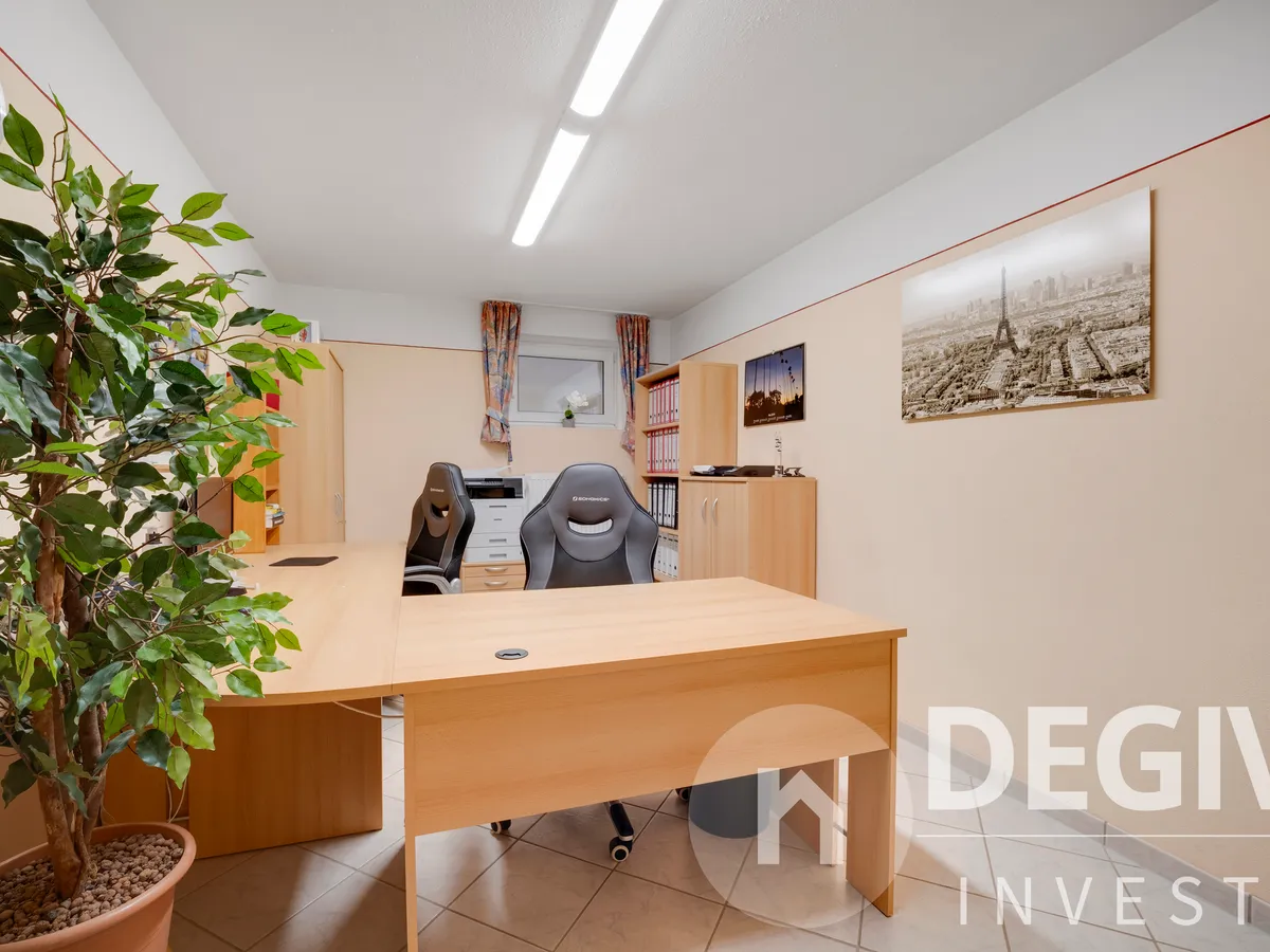 Keller Arbeitszimmer