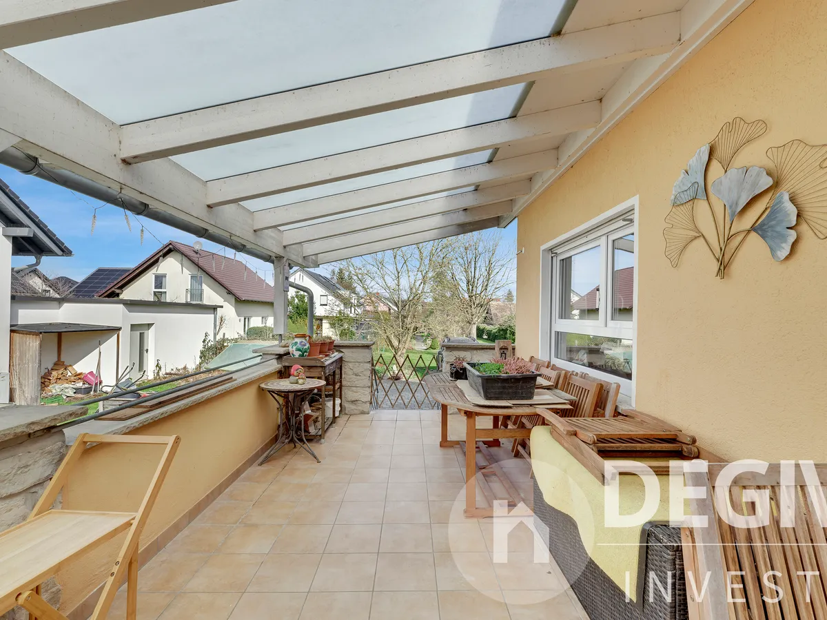 Terrasse mit Blick ins Grüne