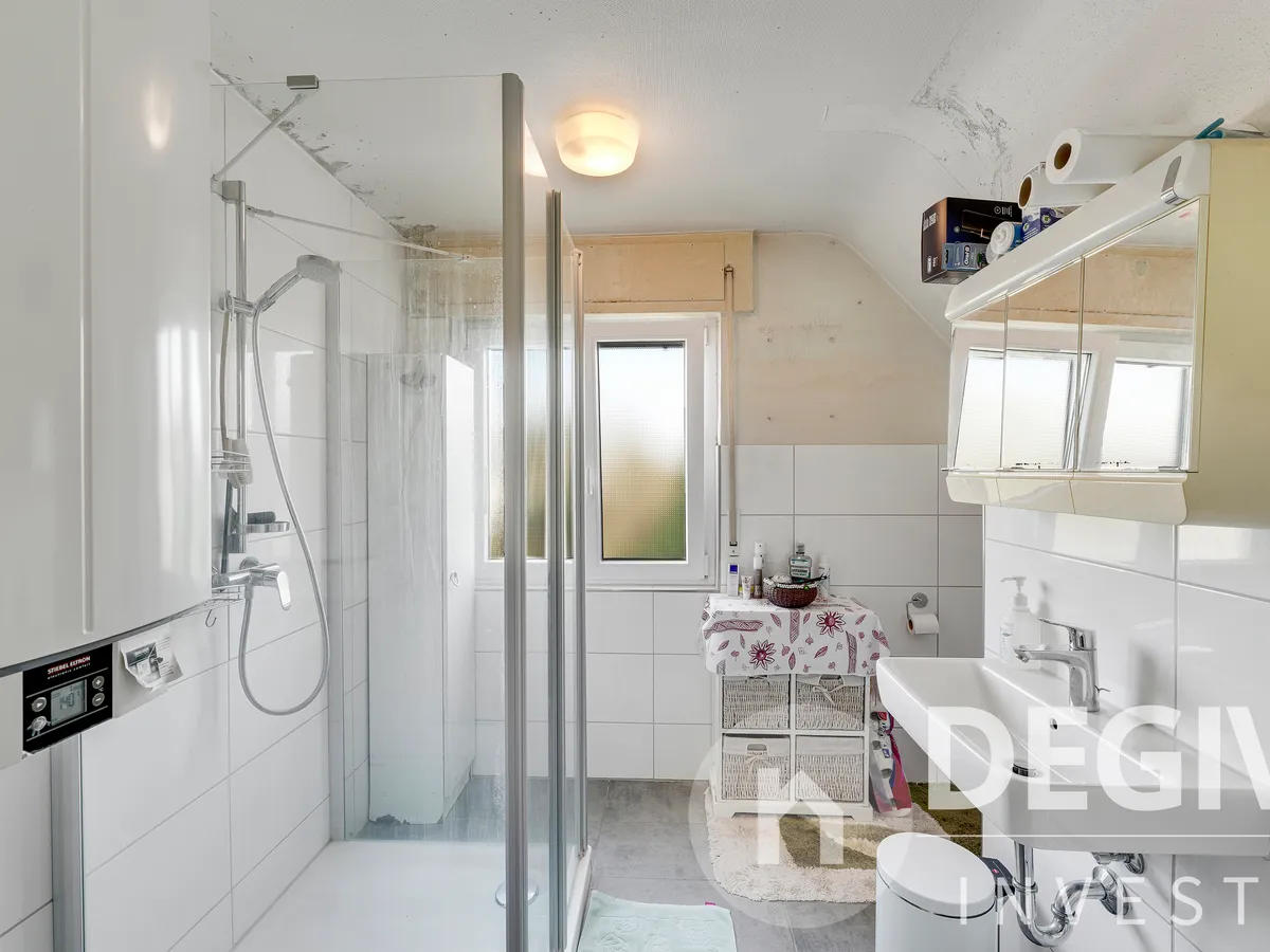 Modernisiertes Duschbad