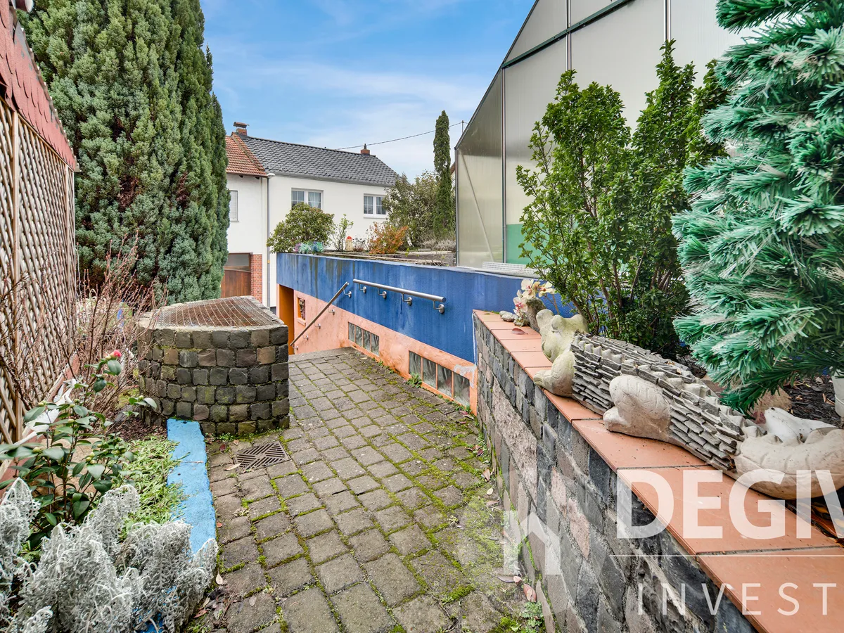 Terrassierter Gartenbereich