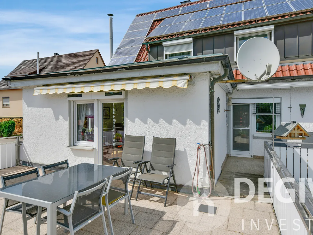 Terrasse Blick Richtung Haus