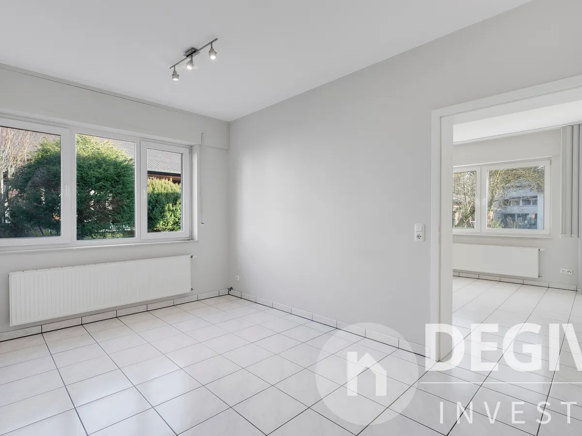 Zimmer – Helle Räumlichkeit mit Tageslicht