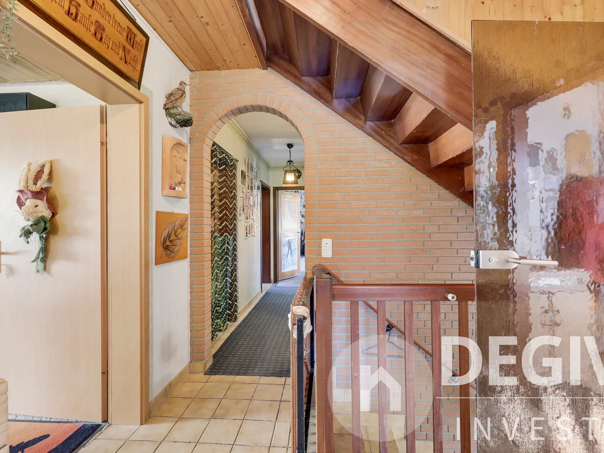 Flur mit Klinkerbogen