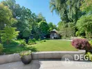 Moderner und großer Garten