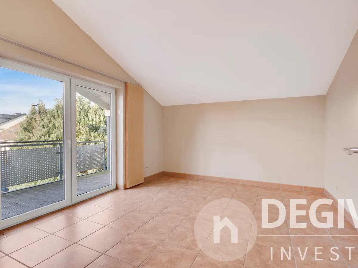 Büro OG mit Balkonzugang