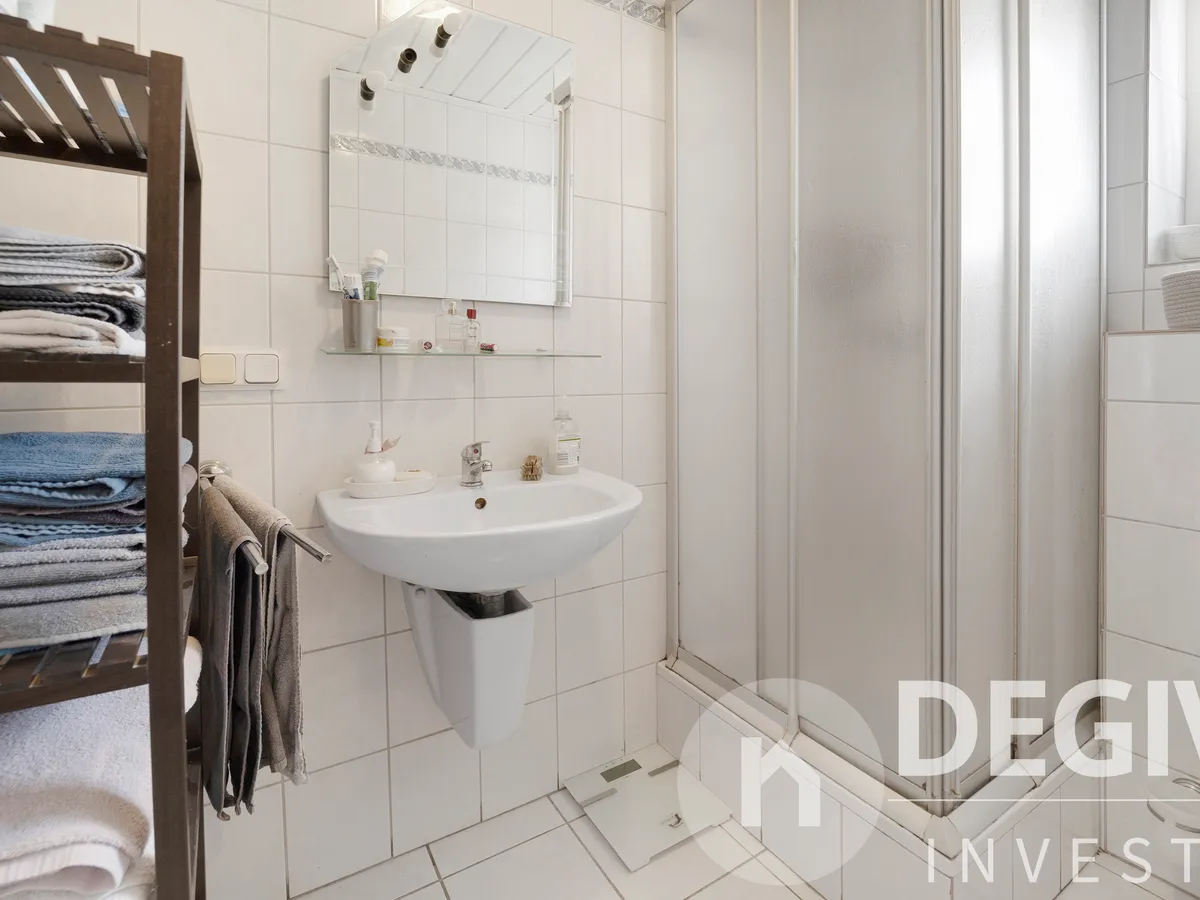 Bad mit Dusche