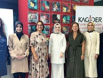 MÜSİAD Kadın Komitesi Başkanı Meryem İlbahar ve dernek üyeleri KAGİDER'i ziyaret etti.