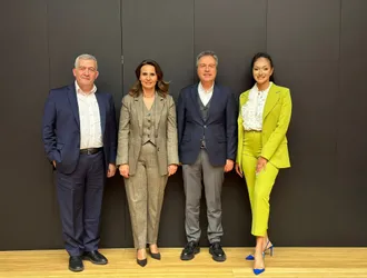 KAGIDER President Esra Bezircioğlu met with the employees of Yıldırım Holding