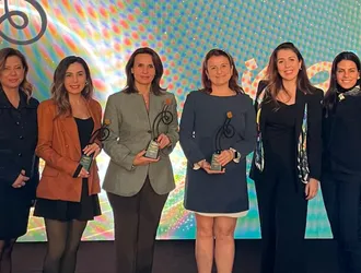 “Geleceğin Kadın Liderleri Projesi”ne PRİDA Ödülü