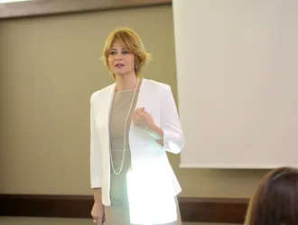 KAGİDER Nisan ayı Kahvaltı Toplantısı’nda TAV Grubu CEO’su Sani Şener’i ağırladı