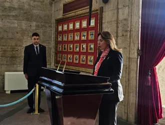 KAGİDER BAŞKANI ESRA BEZİRCİOĞLU LİDERLİĞİNDE KAGİDER YÖNETİM KURULU ÜYELERİ ANITKABİR ZİYARETİ 